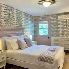 Everett Estate Suite 08