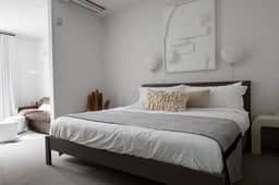 Jeff Suite 204 - Image 2