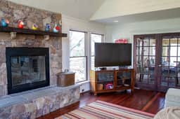 Spring Cove House - Image 3