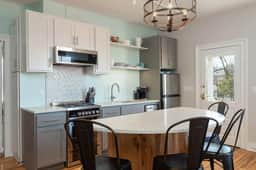 Belmont House: Grove Apartment - Image 3