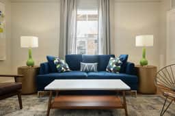 Belmont House: Grove Apartment - Image 4