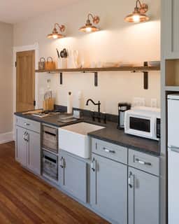 Belmont Farmhouse: French Cottage Apartment - Image 5