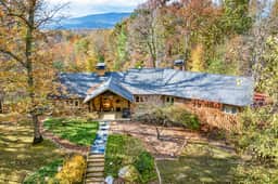 Blue Mountain Haven - Image 2