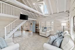 Stonemont Farm Cabin - Image 5