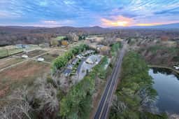 Ivy Cottages - All Cottages - Image 2