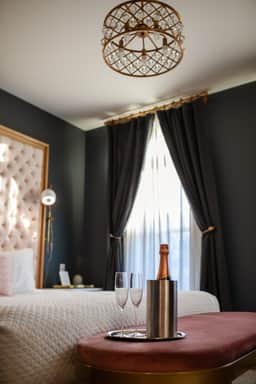 The Inn at Stinson Vineyards- Blush - Image 4
