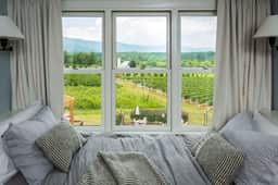 The Inn at Stinson Vineyards- Cottage - Image 2