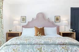 Everett Estate Suite 09 - Image 3