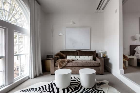 Jeff Suite 204 - Image 1