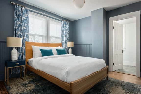 Belmont House: Grove Apartment - Image 1