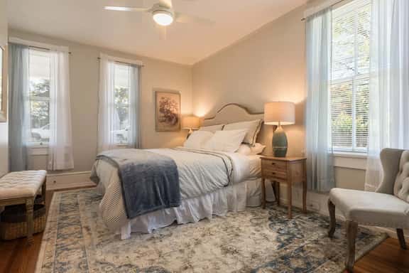 Belmont Farmhouse: French Cottage Apartment - Image 1