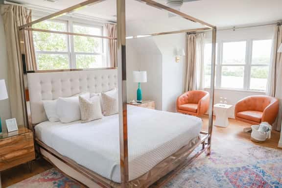 The Inn at Stinson Vineyards- Montview - Image 1