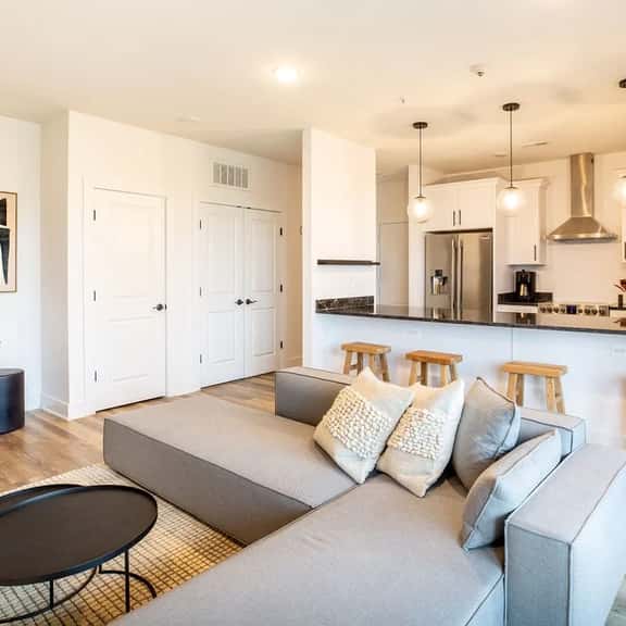 Piedmont Place: Suite 401 - Image 1