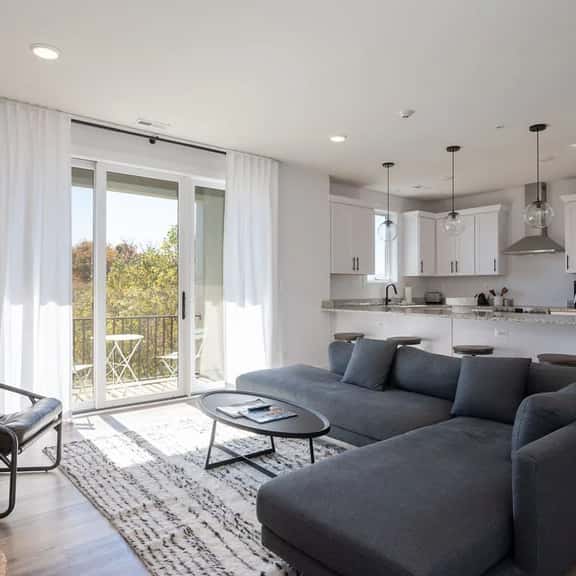 Piedmont Place: Suite 402 - Image 1