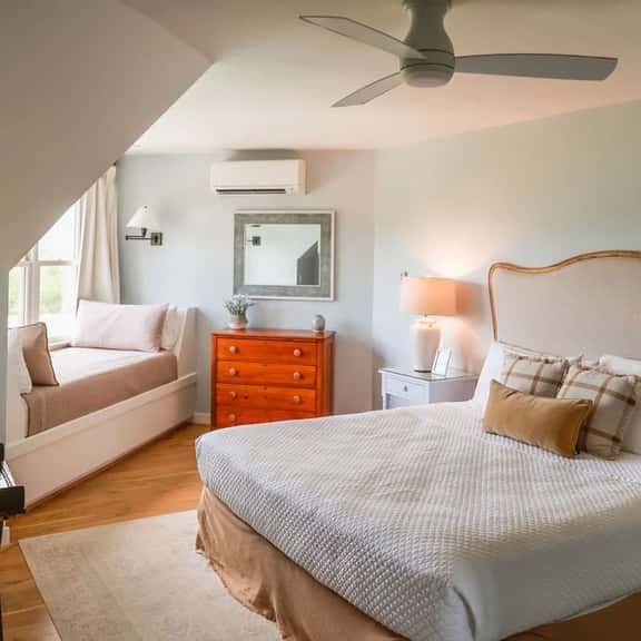 The Inn at Stinson Vineyards- Cottage - Image 1