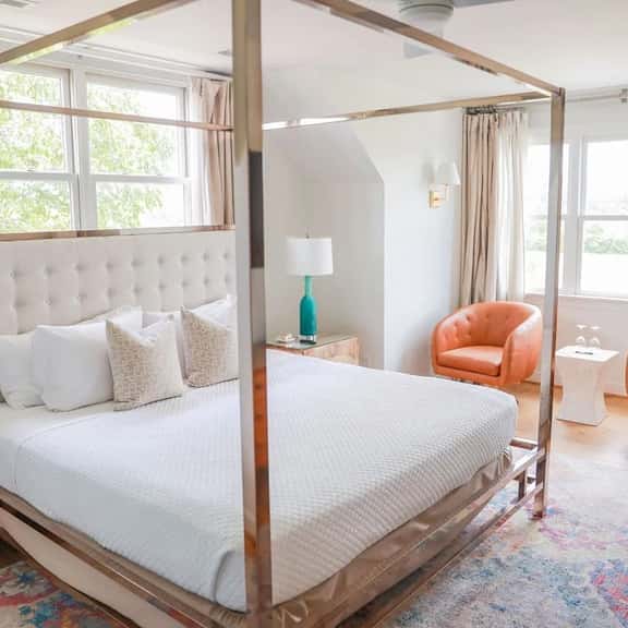 The Inn at Stinson Vineyards- Montview - Image 1