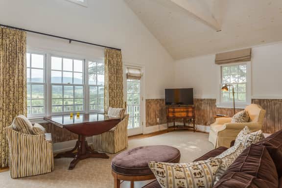 Ramsay Estate Carriage House - Image 5