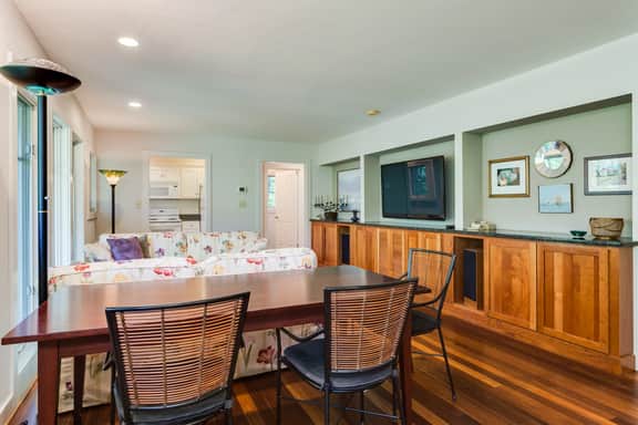 Ivy Guest Apartment - Image 5