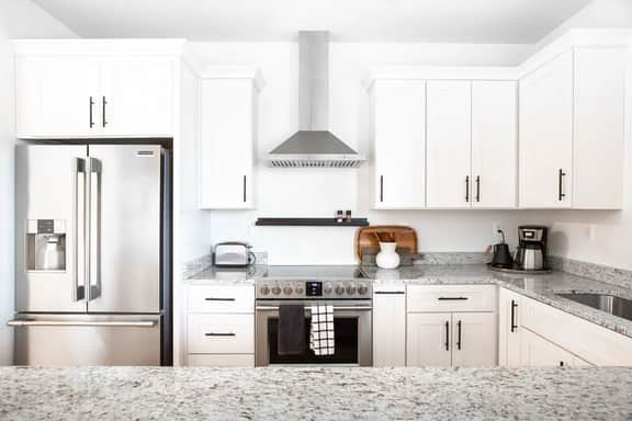 Piedmont Place: Suite 301 - Image 5