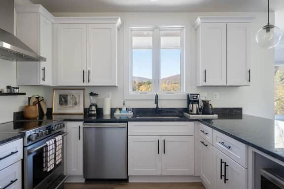 Piedmont Place: Suite 304 - Image 5
