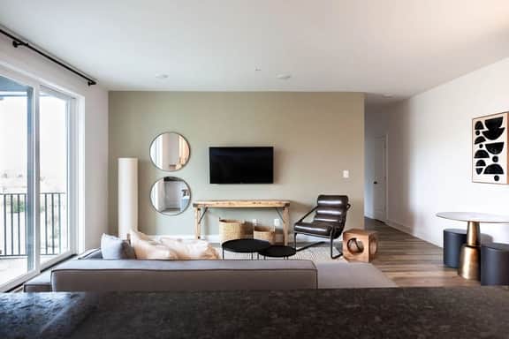Piedmont Place: Suite 401 - Image 4