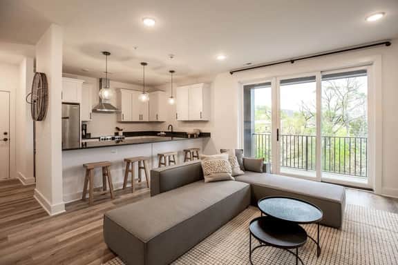 Piedmont Place: Suite 401 - Image 2