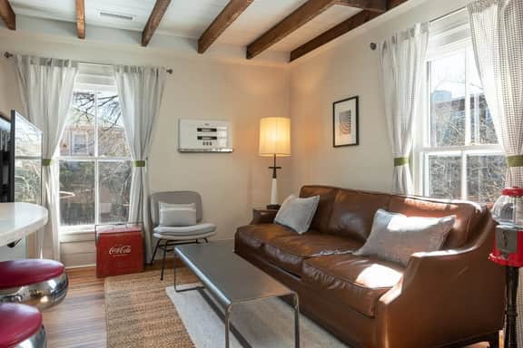 Belmont House: Service Station Apartment - Image 3