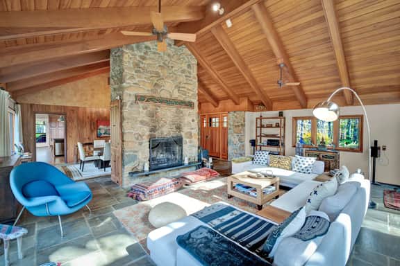 Blue Mountain Haven - Image 5