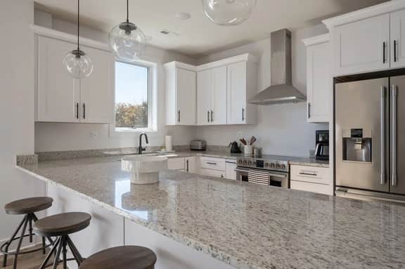 Piedmont Place: Suite 402 - Image 4