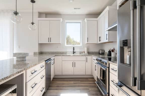 Piedmont Place: Suite 402 - Image 3