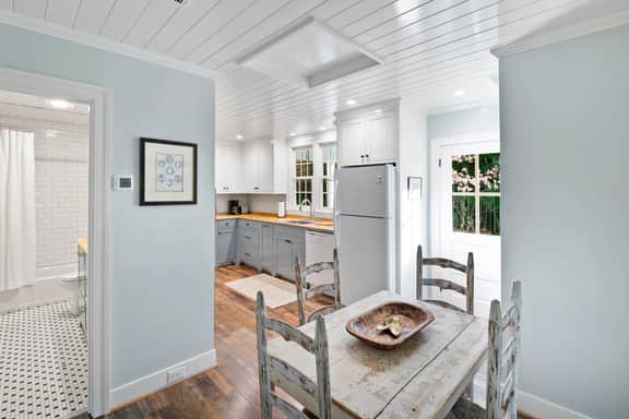 Ivy Cottages - Hampshire Cottage - Image 3
