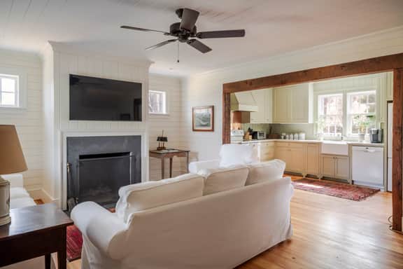 Stockton Creek Farmhouse - Image 4