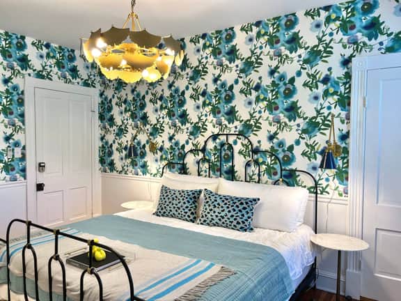 Everett Estate Suite 01 - Image 3
