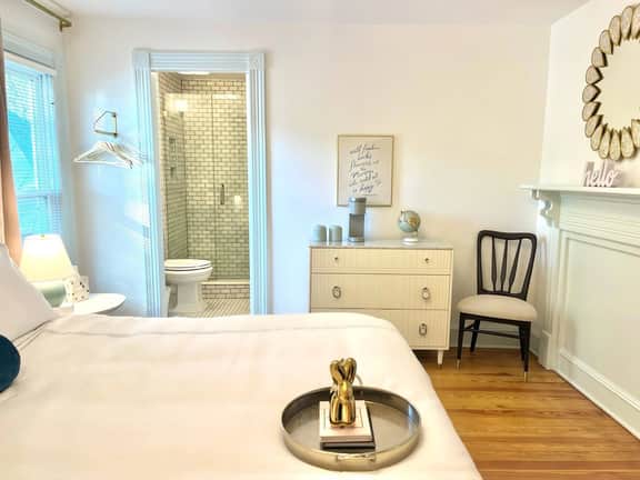 Everett Estate Suite 05 - Image 3